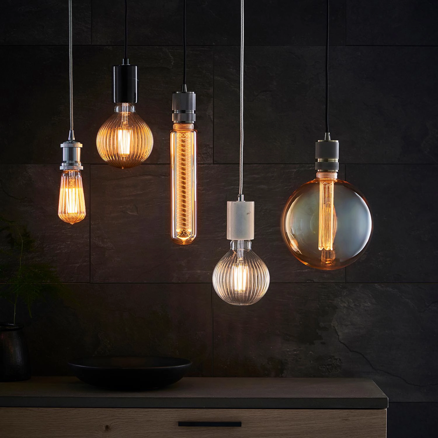 2.8W LED E27 XL anti glare amber glass globe bulb with 200mm